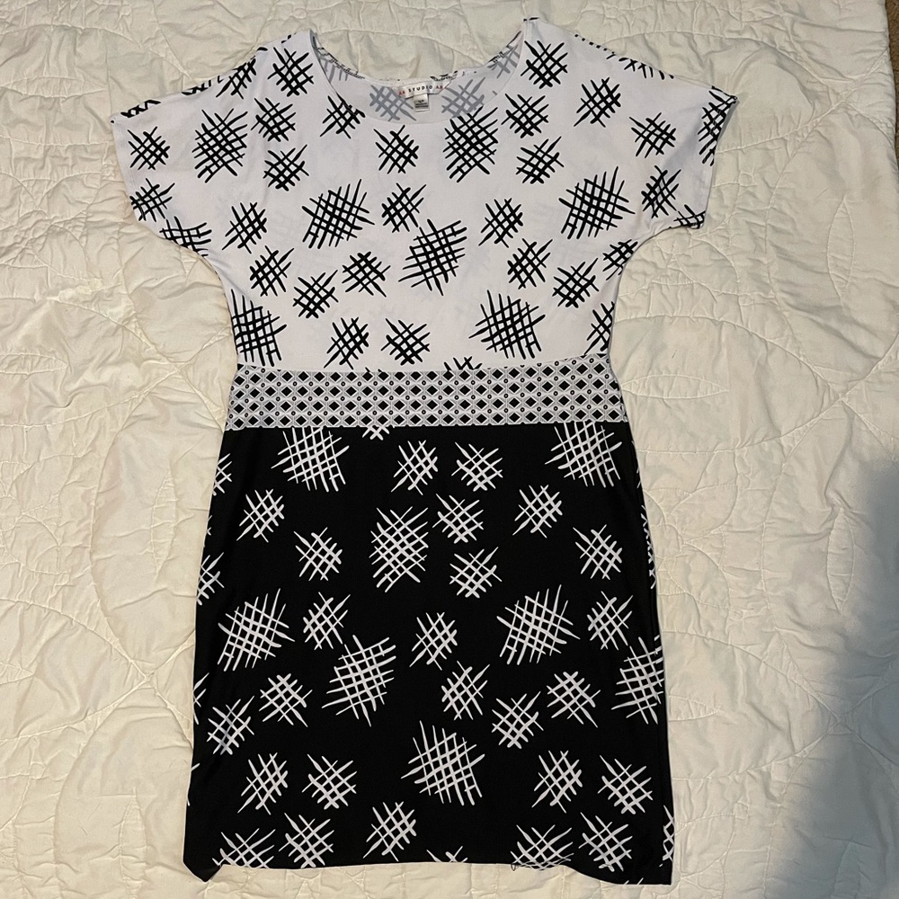 Unique pattern AA studio dress